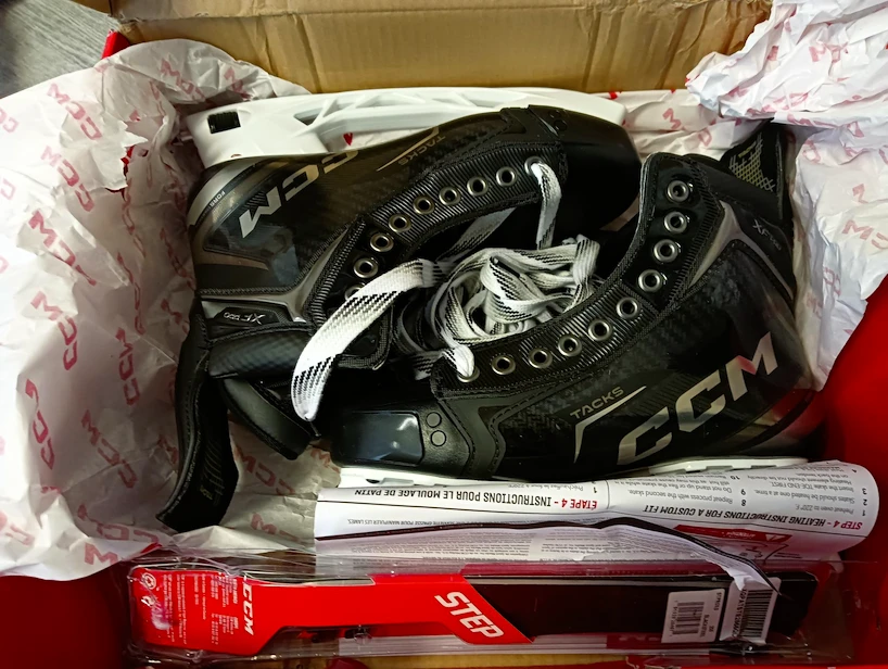 Beschadigde verpakking -  IJshockeyschaatsen CCM Tacks XF PRO Intermediate  Wide  EUR 41