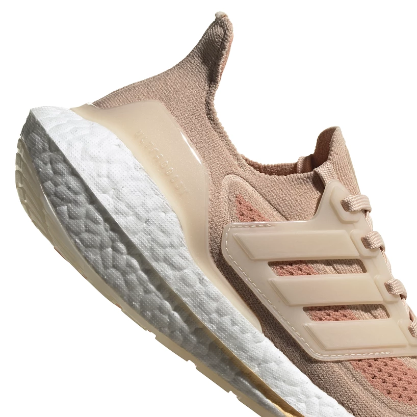 Dames hardloopschoenen adidas  Ultraboost 21 Halo Blush