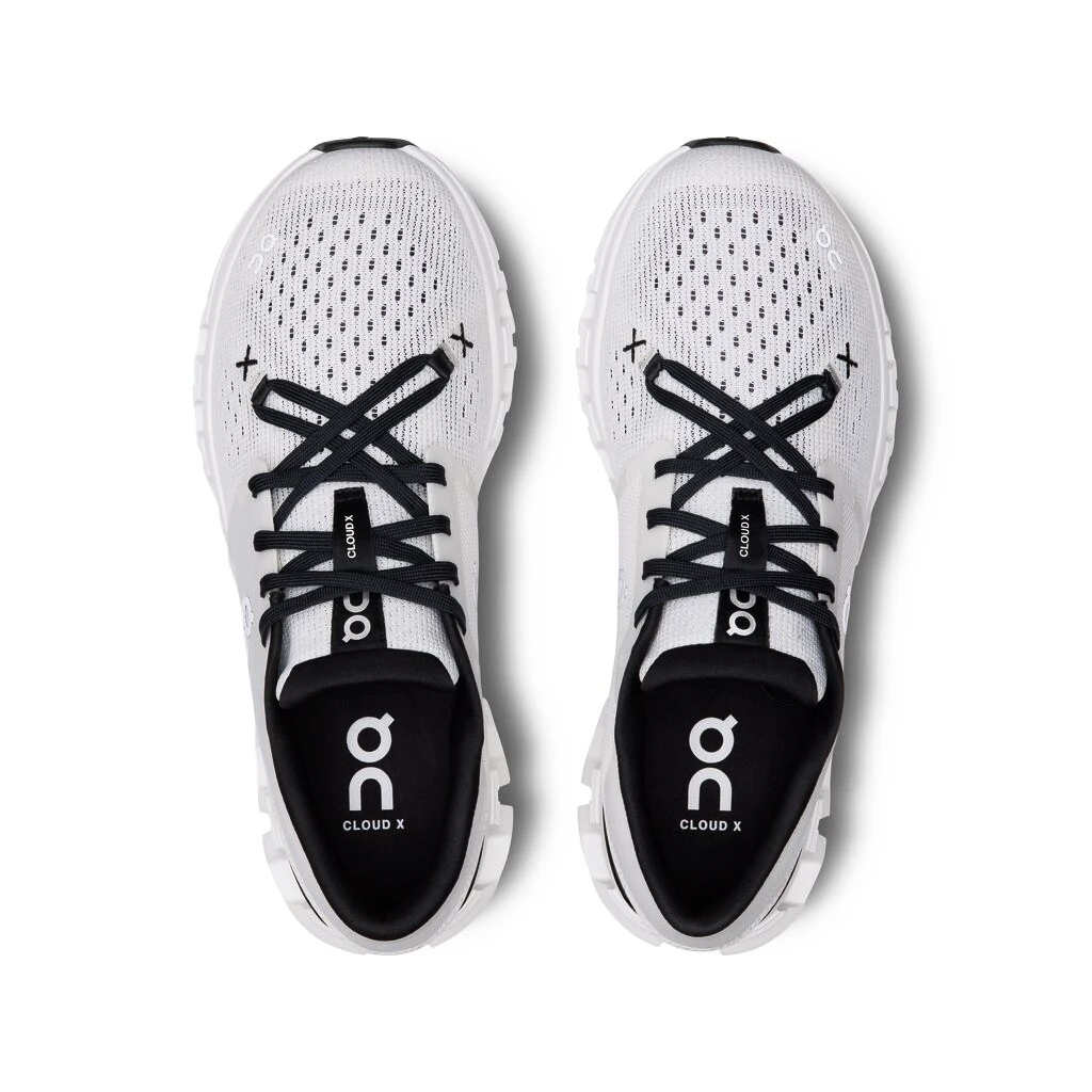 Dames hardloopschoenen On  Cloud X 4 Ivory/Black
