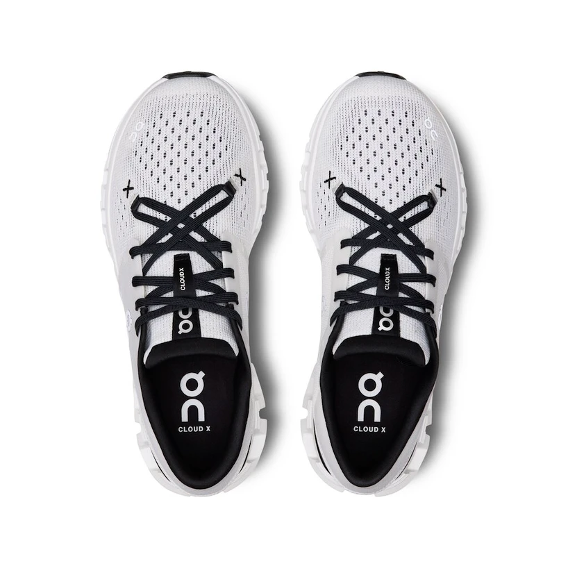 Dames hardloopschoenen On  Cloud X 4 Ivory/Black