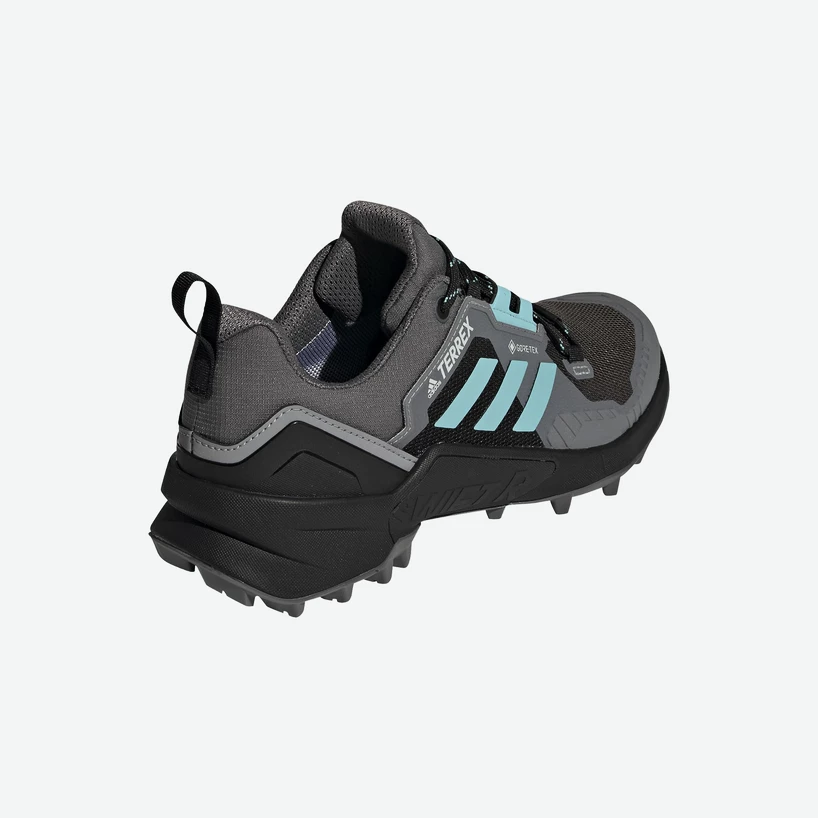 Dames outdoorschoenen adidas  Terrex Swift R3 GTX W Grey  UK 5,5