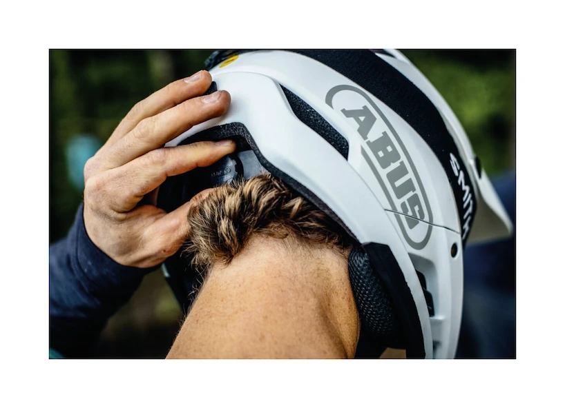 Fietshelm Abus Airdrop Mips Polar White L/XL