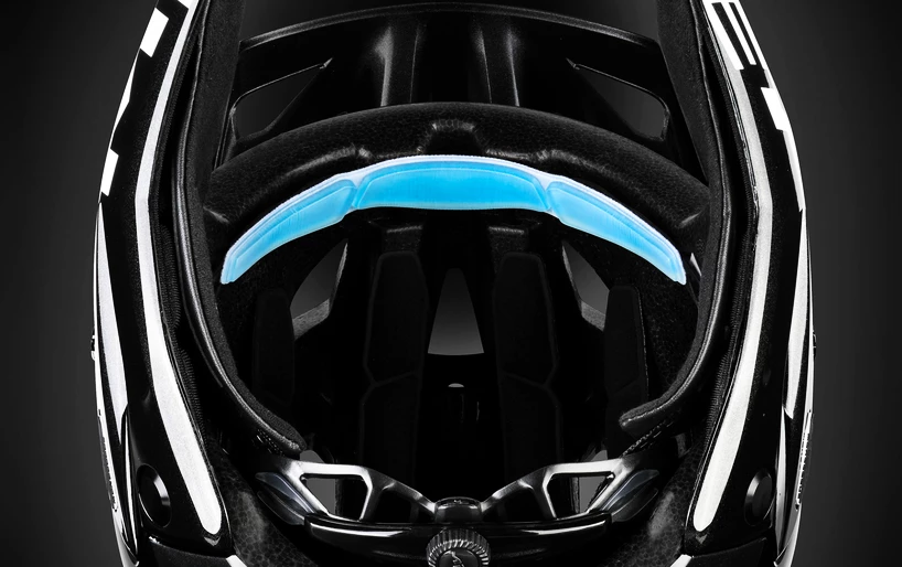 Fietshelm MET  Parachute black M