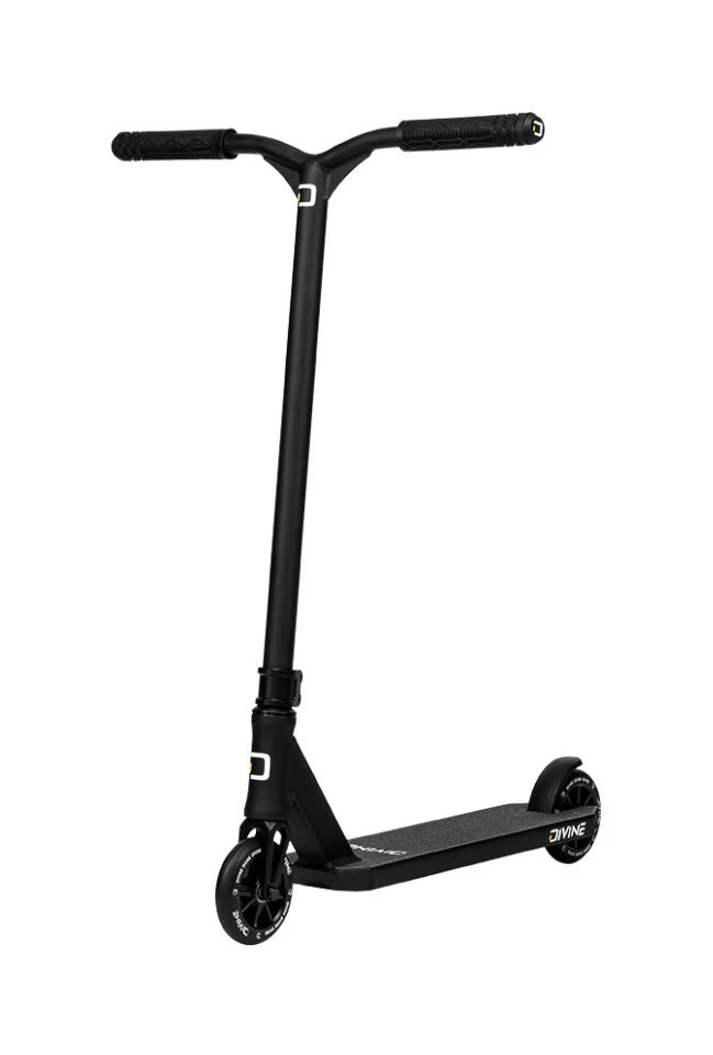 Freestyle step Divine  Park Loki Black