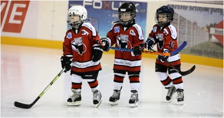 Waarom ijshockey een goede sport is voor je kind en wat je mee moet nemen naar de eerste training