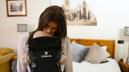Kinderdrager Little Life  Acorn Baby Carrier