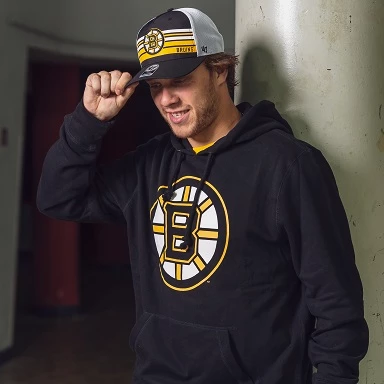 David Pastrňák in waaierkleding van Boston Bruins