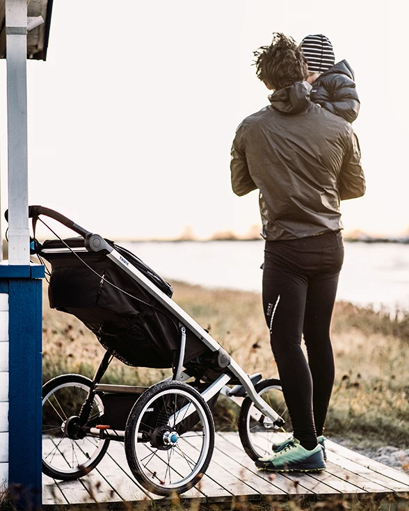 De Thule Glide 2 kinderwagen neemt je mee naar plekken in de natuur die je normaal niet alleen zou zien